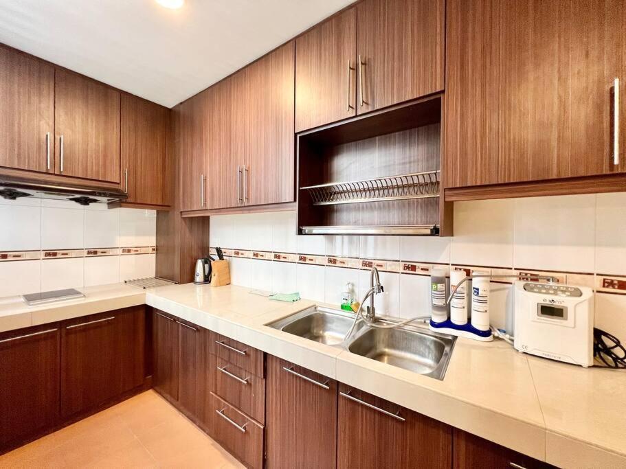 Cosway Near Pavilion Kl Dual Key By Sleepy Bear Apartment *